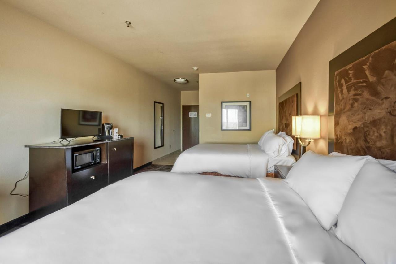 Holiday Inn Express And Suites Beeville By Ihg Esterno foto