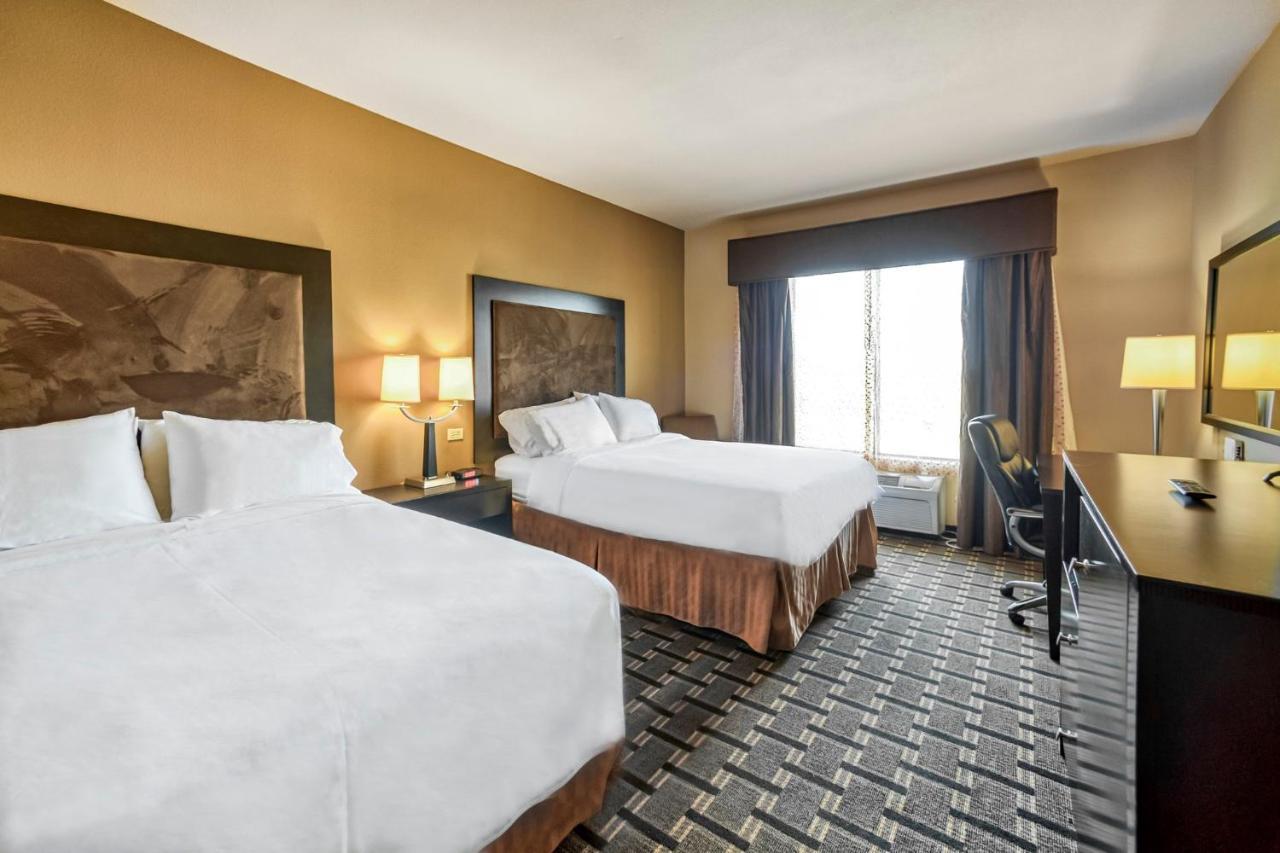 Holiday Inn Express And Suites Beeville By Ihg Esterno foto