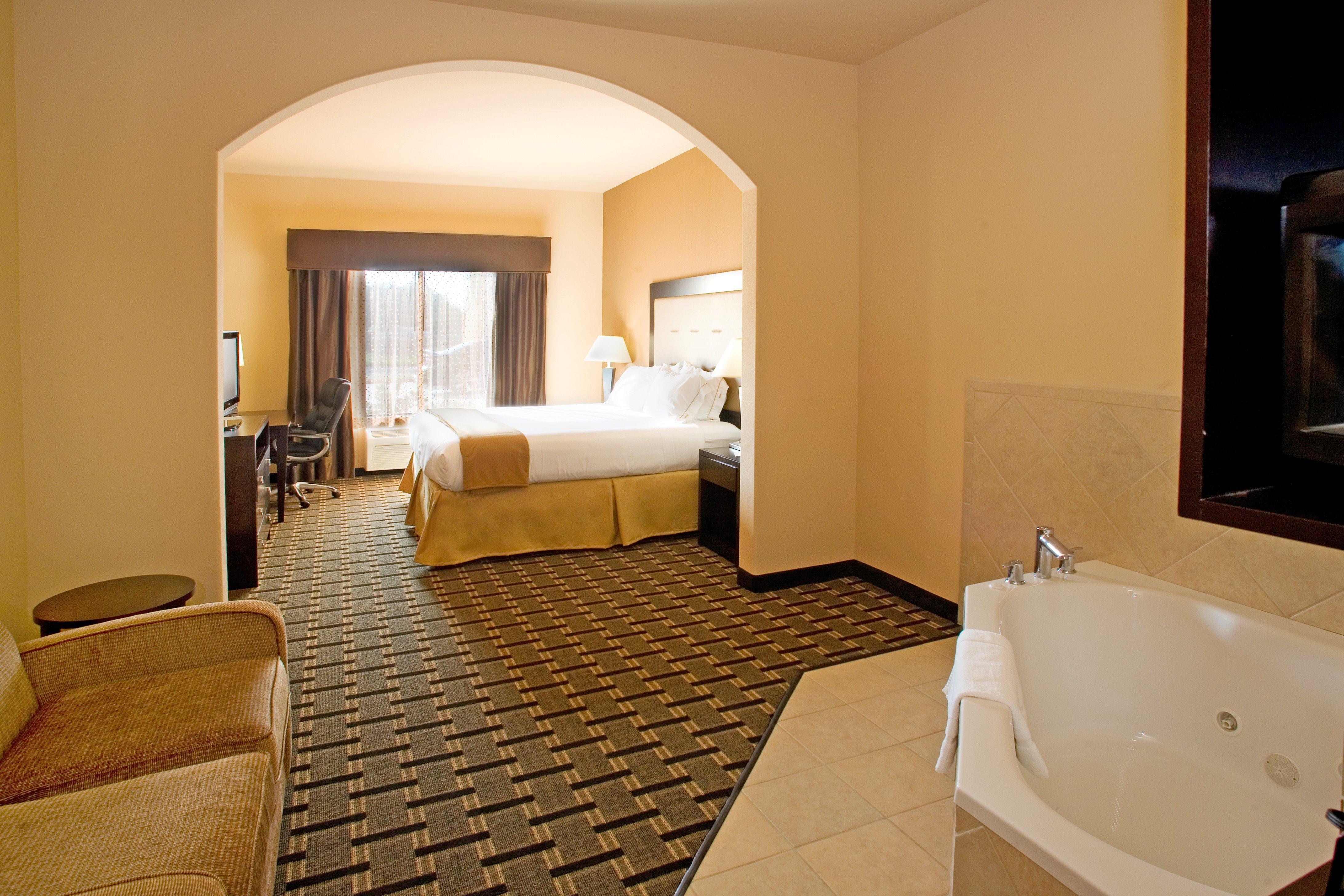 Holiday Inn Express And Suites Beeville By Ihg Esterno foto